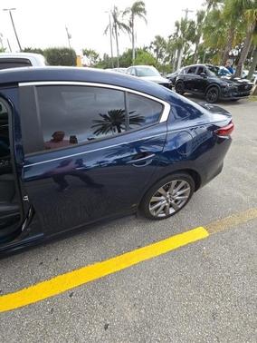 2022 Mazda Mazda3 FWD w/Preferred Package