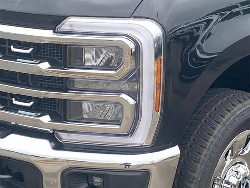 2025 Ford F-350 Lariat Super Duty