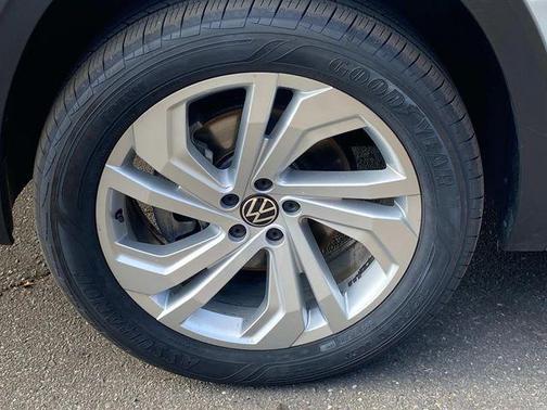 2022 Volkswagen Atlas 3.6L SE w/Technology