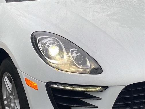 2018 Porsche Macan Base