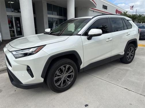 2022 Toyota RAV4 Hybrid XLE Premium