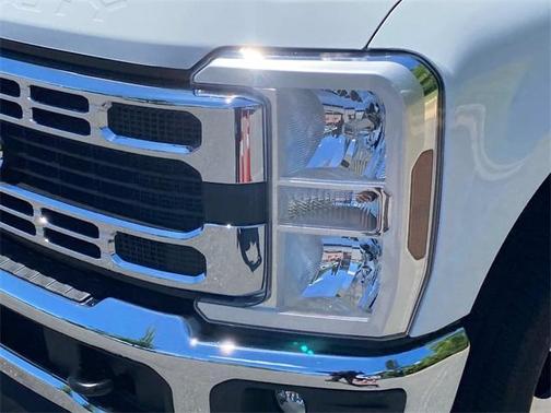 2024 Ford F-350 XLT