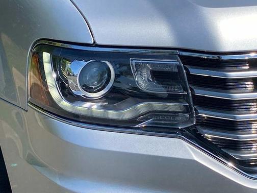 Ingot Silver Metallic 2016 Lincoln Navigator Select