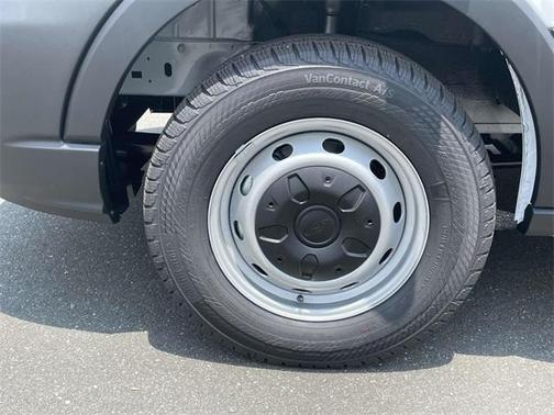 2025 Ford Transit-250 148 WB Medium Roof Cargo