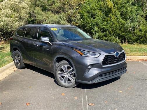 2021 Toyota Highlander Hybrid XLE