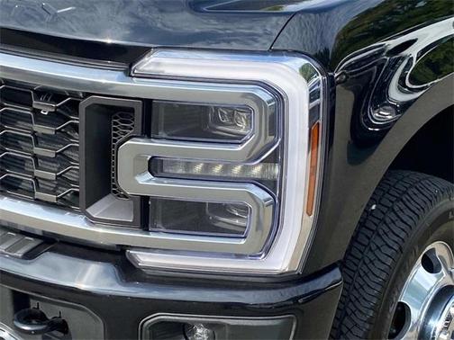 2025 Ford F-350 Platinum
