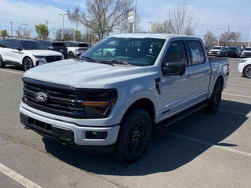 Avalanche 2026 Ford F-150 XLT