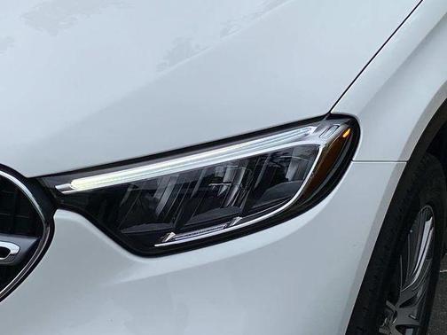 Polar White 2025 Mercedes-Benz GLC 300 Base