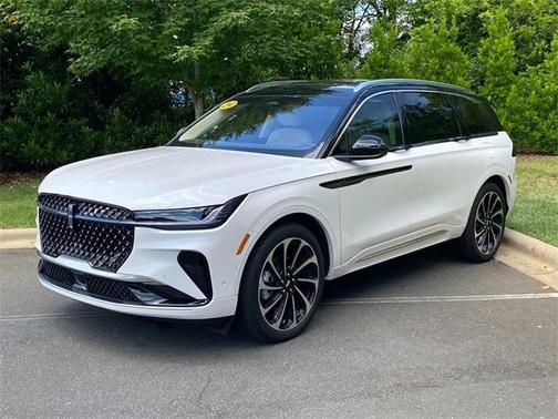 2024 Lincoln Nautilus Black Label