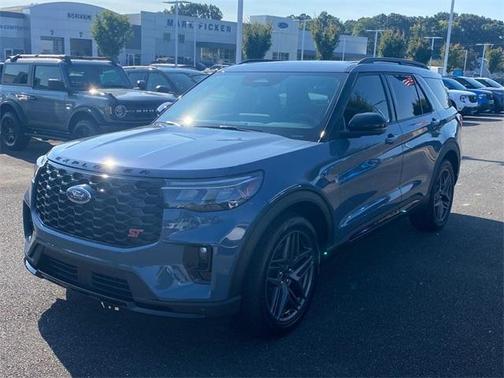 2025 Ford Explorer ST
