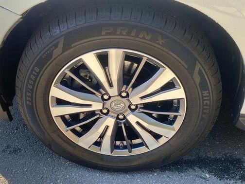 2019 Nissan Pathfinder SV