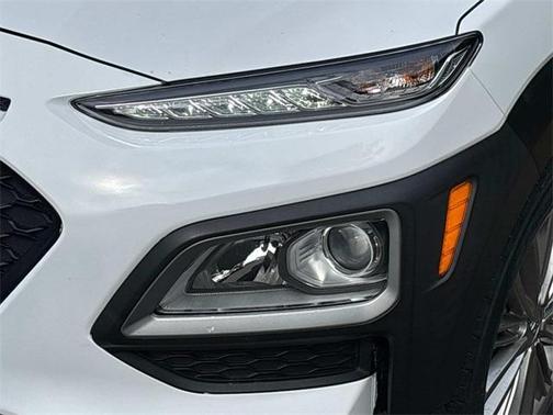2021 Hyundai KONA SEL Plus