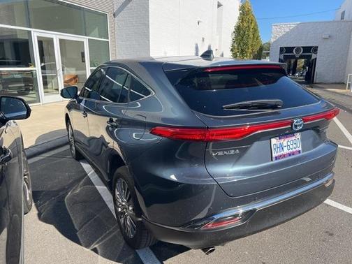 2023 Toyota Venza LE