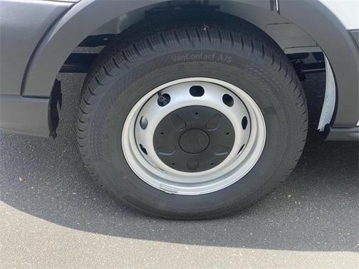2025 Ford Transit-250 148 WB Medium Roof Cargo