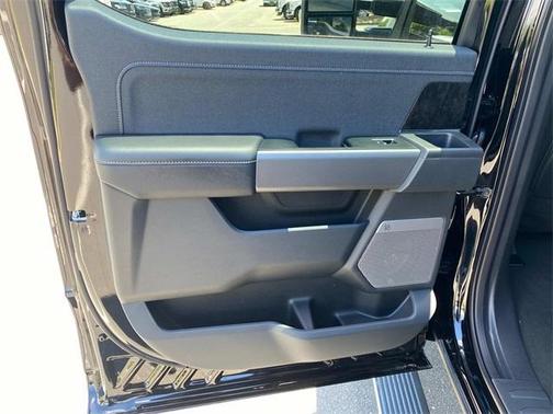 2025 Ford F-350 Lariat Super Duty