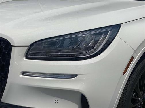 2025 Lincoln Corsair Premiere