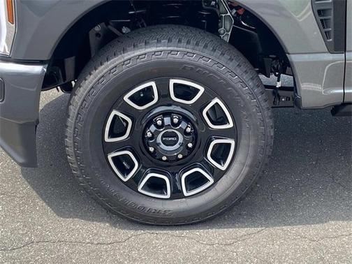 2025 Ford F-250 Platinum
