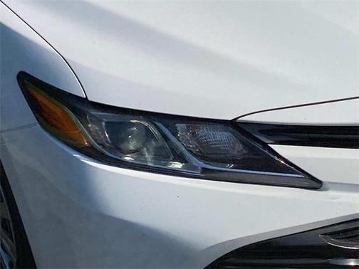 2018 Toyota Camry Hybrid LE