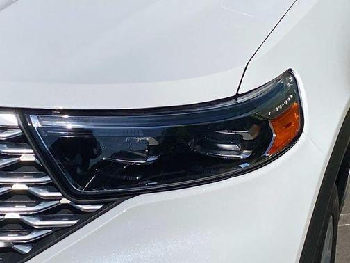 Star White 2023 Ford Explorer Platinum
