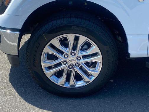 Oxford White 2026 Ford F-150 XLT