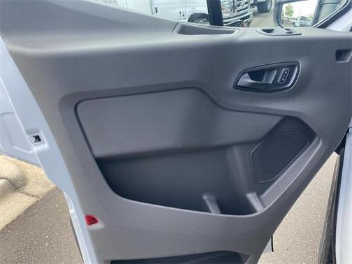 2025 Ford Transit-250 148 WB Medium Roof Cargo
