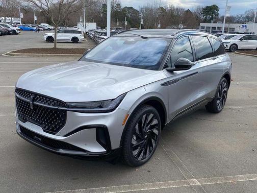 Radiance Metallic 2026 Lincoln Nautilus Reserve