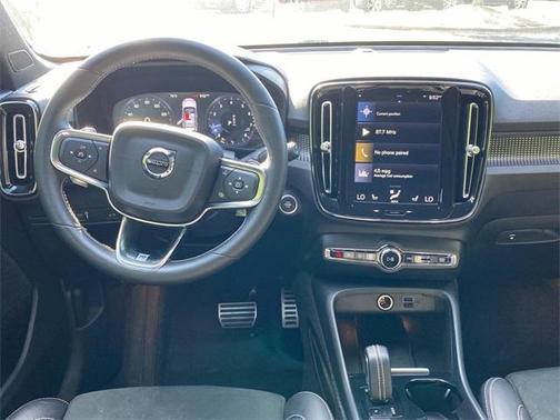 2020 Volvo XC40 T5 R-Design