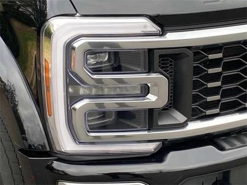 2025 Ford F-450 Platinum