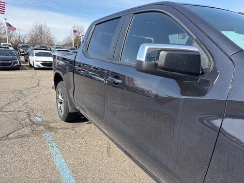 Dark Ash Metallic 2023 Chevrolet Silverado 1500 LT