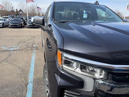 Dark Ash Metallic 2023 Chevrolet Silverado 1500 LT