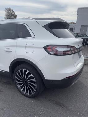 2022 Lincoln Nautilus Black Label