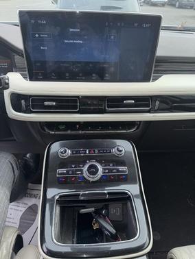 2022 Lincoln Nautilus Black Label