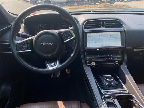2019 Jaguar F-PACE S