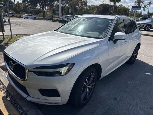 2021 Volvo XC60 T5 Momentum