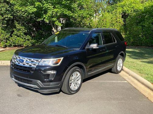 Agate Black Metallic 2019 Ford Explorer XLT