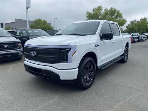 2025 Ford F-150 Lightning Flash