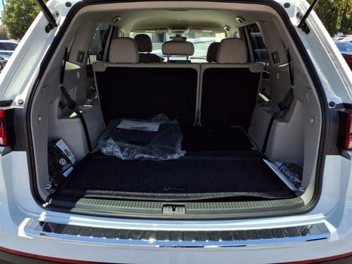 2025 Volkswagen Atlas 2.0T SE