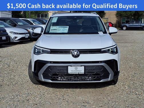 Pure White 2026 Volkswagen Taos 1.5T SE