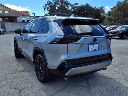 2022 Toyota RAV4 Hybrid SE