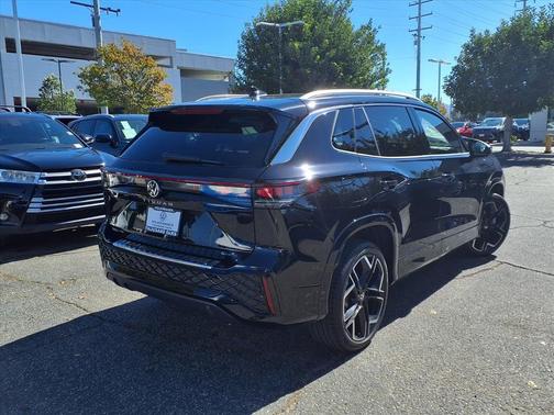 2026 Volkswagen Tiguan 2.0T SEL R-Line