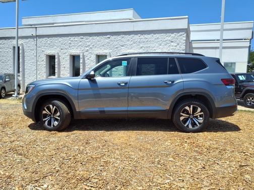 2025 Volkswagen Atlas 2.0T SE