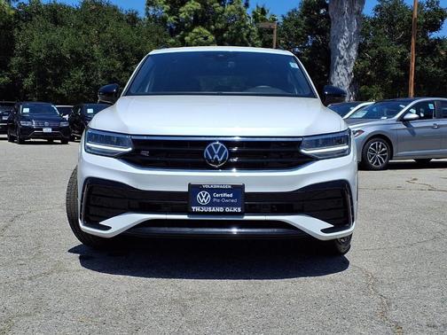 Opal White Pearl Effect 2023 Volkswagen Tiguan 2.0T SE R-Line Black