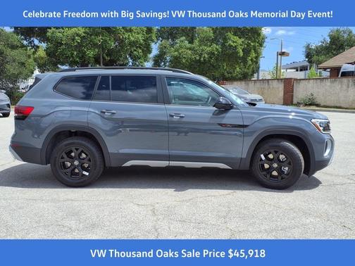 2025 Volkswagen Atlas 2.0T Peak Edition