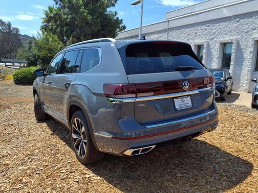 2025 Volkswagen Atlas 2.0T SEL Premium R-Line