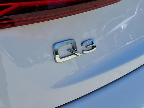 2017 Audi Q3 2.0T Premium