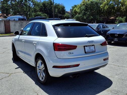 2017 Audi Q3 2.0T Premium