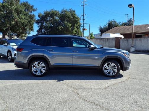 2022 Volkswagen Atlas 3.6L SE w/Technology