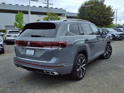 2025 Volkswagen Atlas 2.0T SEL Premium R-Line