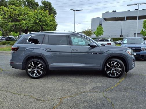 2025 Volkswagen Atlas 2.0T SEL Premium R-Line