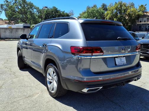 2022 Volkswagen Atlas 3.6L SE w/Technology